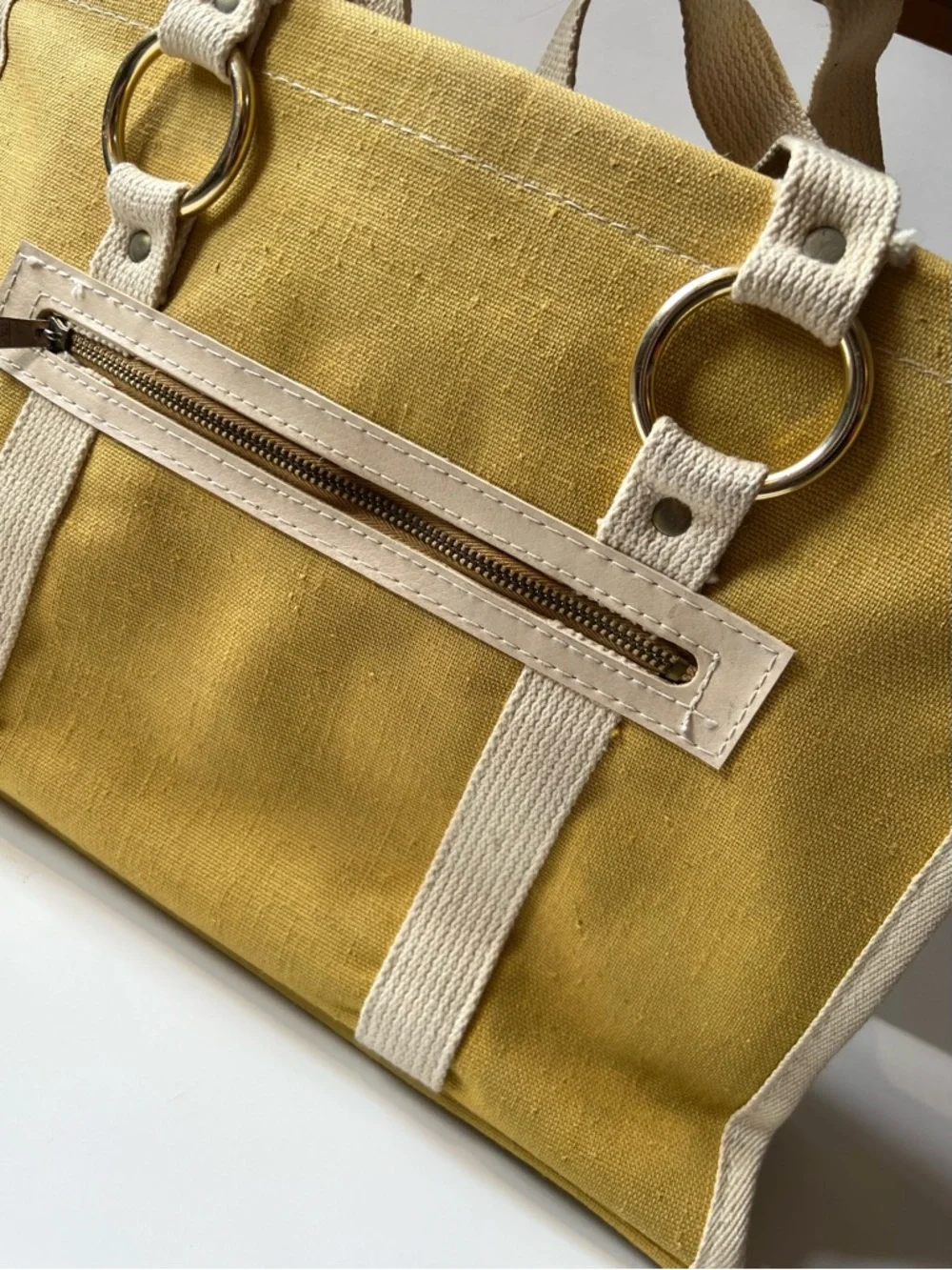 Vintage 60s Canvas Tote Bag in Mustard Yellow with Cream Straps - Picture 4 of 12